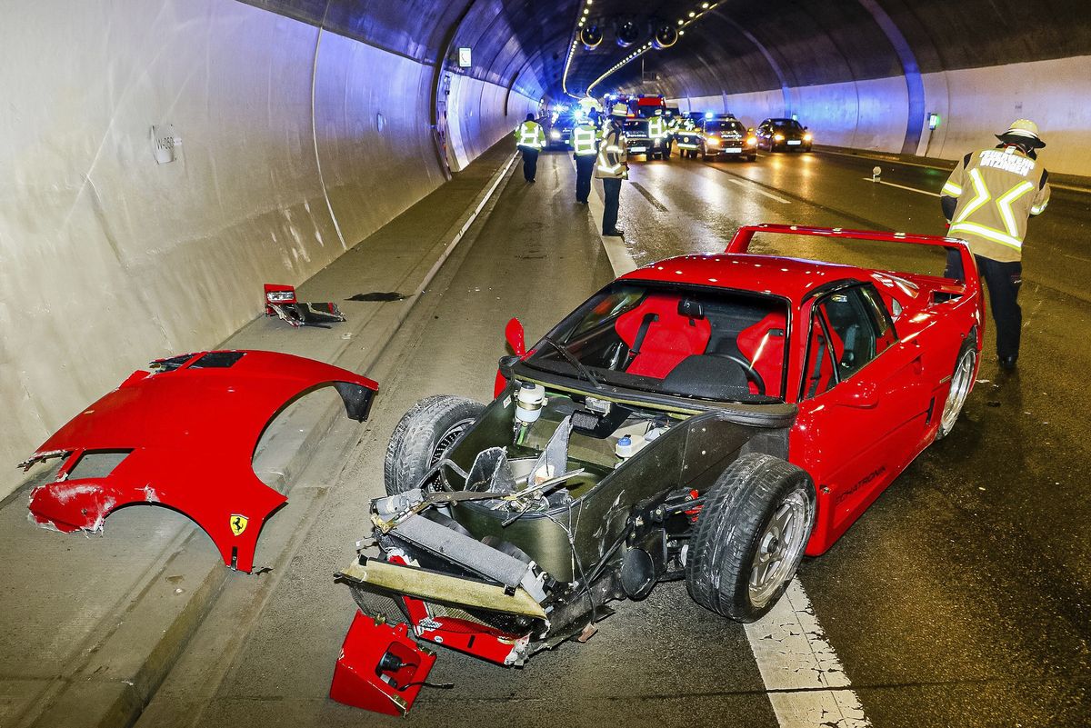 Germany: Dealership Employee Reportedly Wrecks Ferrari F40 in Tunnel